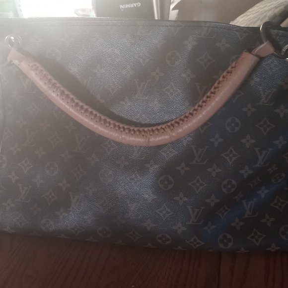 Louis Vuitton brass monogram artsy - Picture 1 of 4